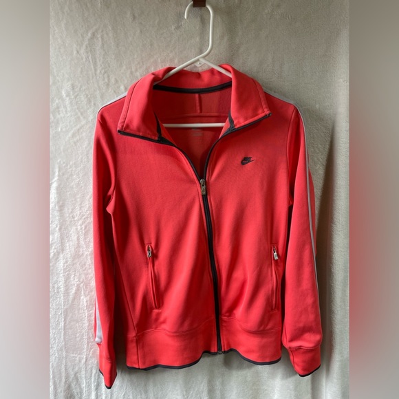 Youth Nike jacket. Size large. Pink/grey/black - Picture 2 of 3